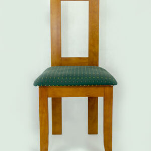 Cadeira em cerejeira e forro com padrão Verde